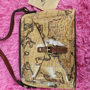 NEW Patricia NashKirby Medium East West Leather Crossbody